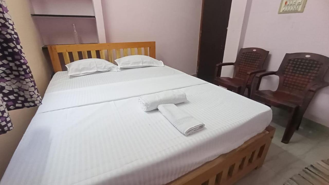 Thiru Arunai Guest House Tiruvannamalai Ngoại thất bức ảnh