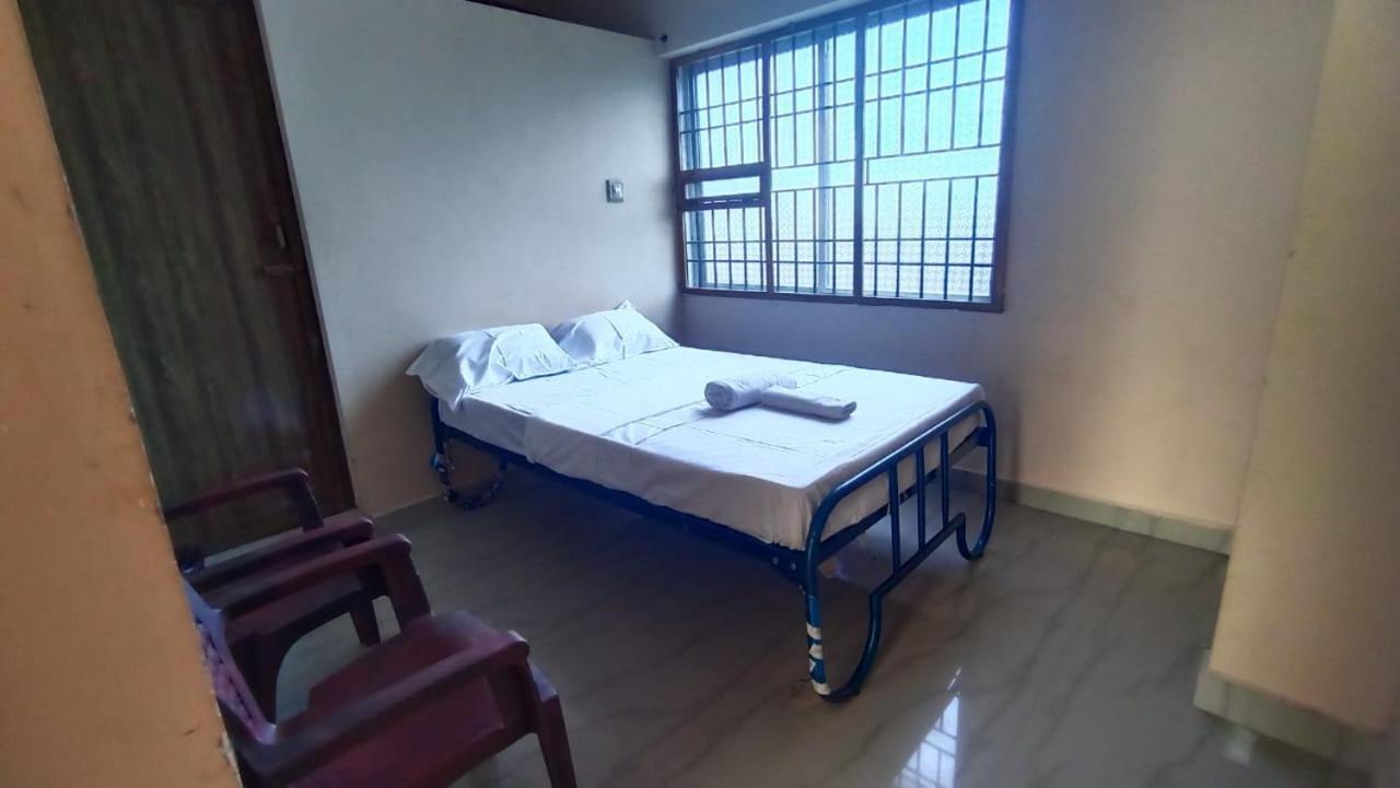 Thiru Arunai Guest House Tiruvannamalai Ngoại thất bức ảnh